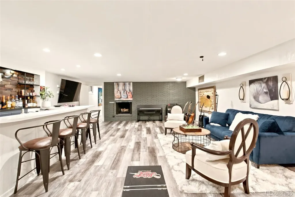4480 W Lakeridge Road Denver CO 80219