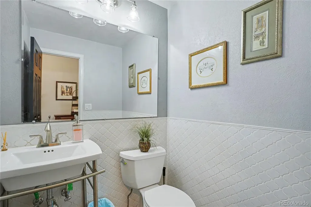 17651 E Crestridge Avenue Aurora CO 80015