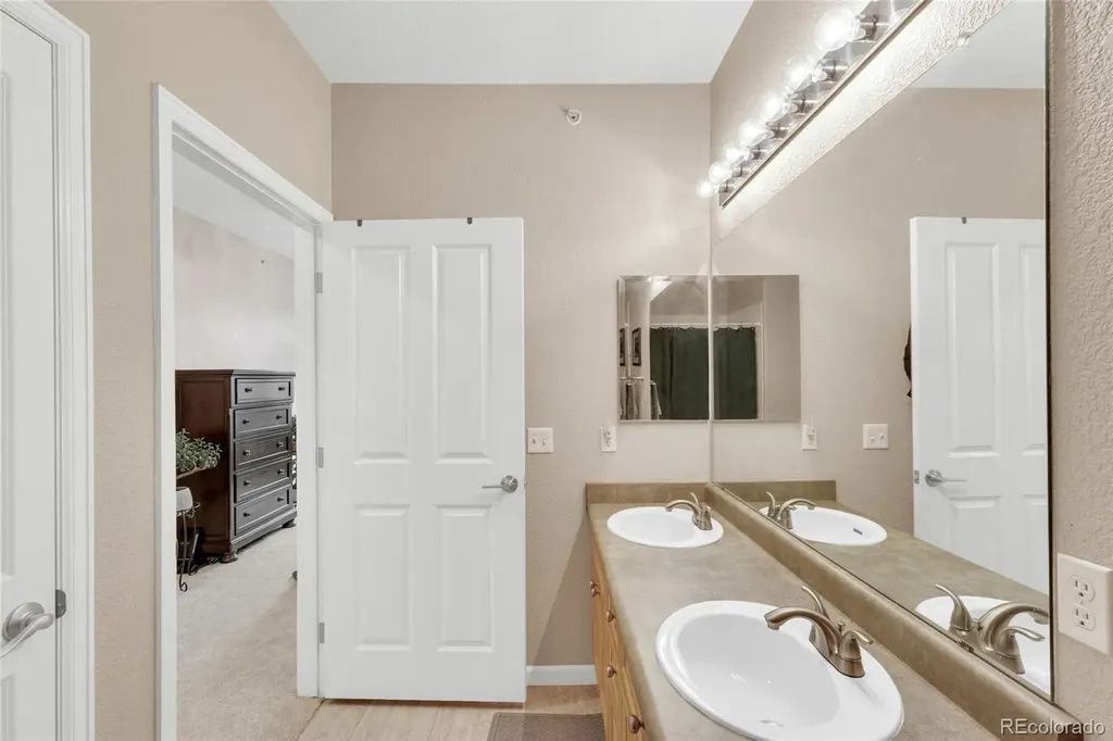 9557 W San Juan Circle Littleton CO 80128