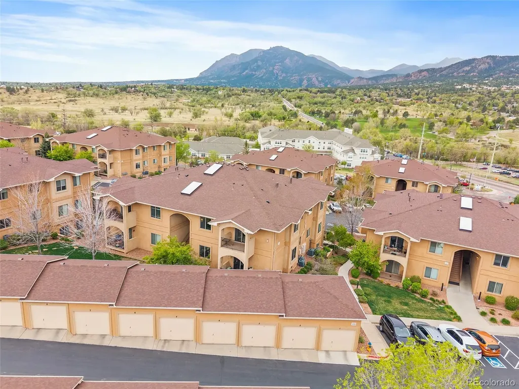 1530 Little Bear Creek Point Colorado Springs CO 80904