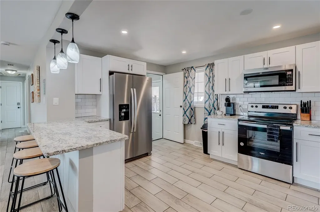 6733 S Ash Way Centennial CO 80122