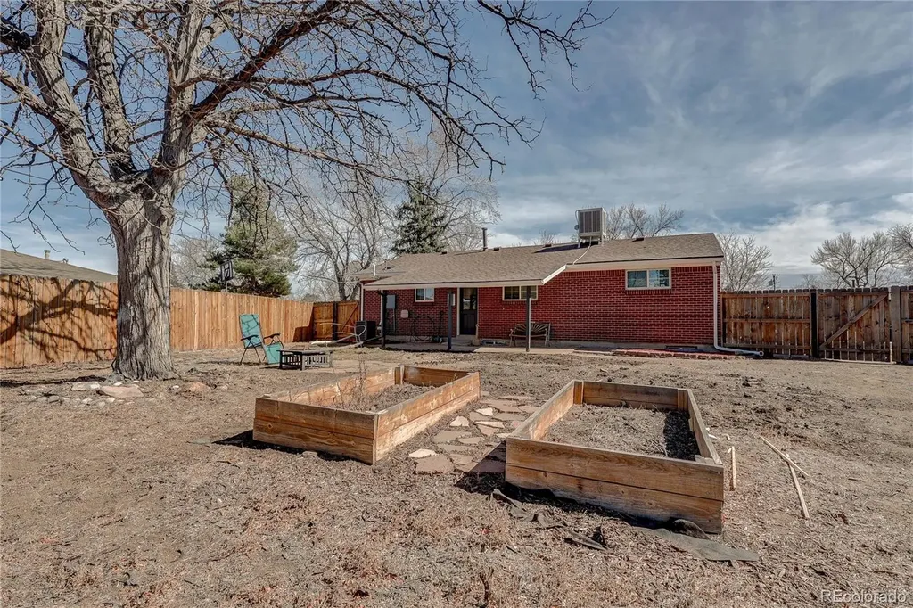 6733 S Ash Way Centennial CO 80122