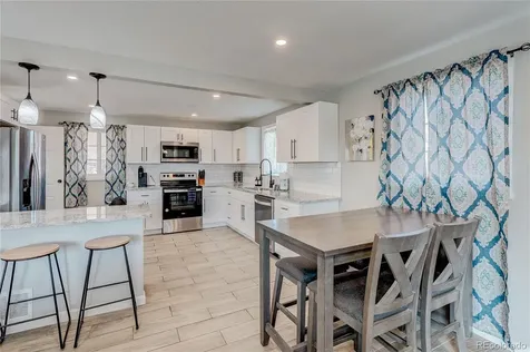 6733 S Ash Way Centennial CO 80122