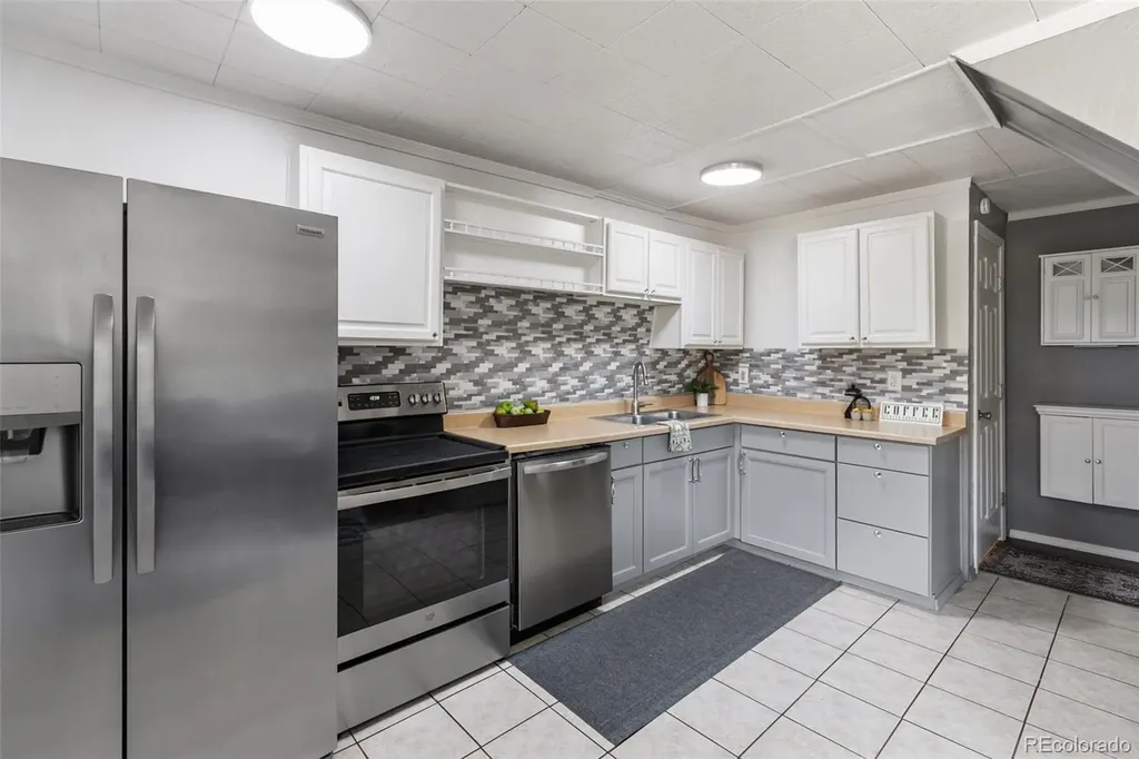 301 Circle Drive Florissant CO 80816