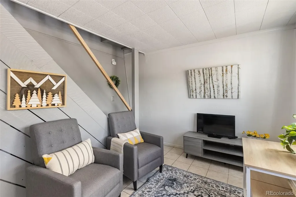 301 Circle Drive Florissant CO 80816