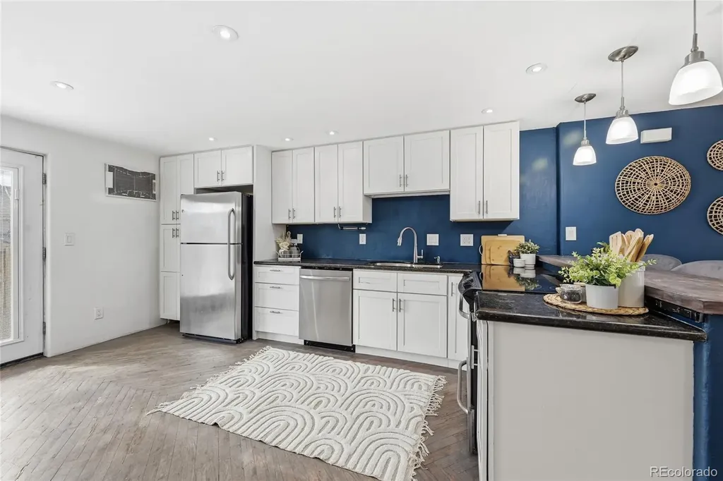 9850 W Stanford Avenue Littleton CO 80123