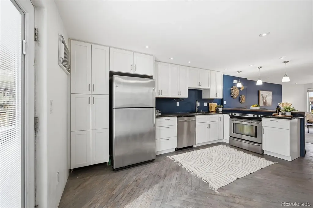 9850 W Stanford Avenue Littleton CO 80123