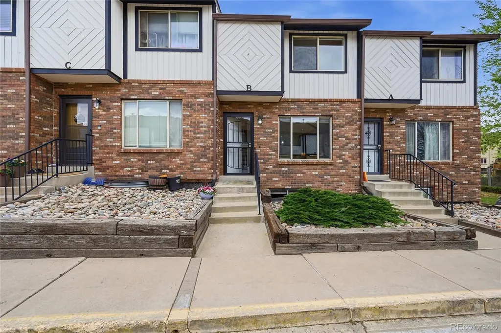 9850 W Stanford Avenue Littleton CO 80123