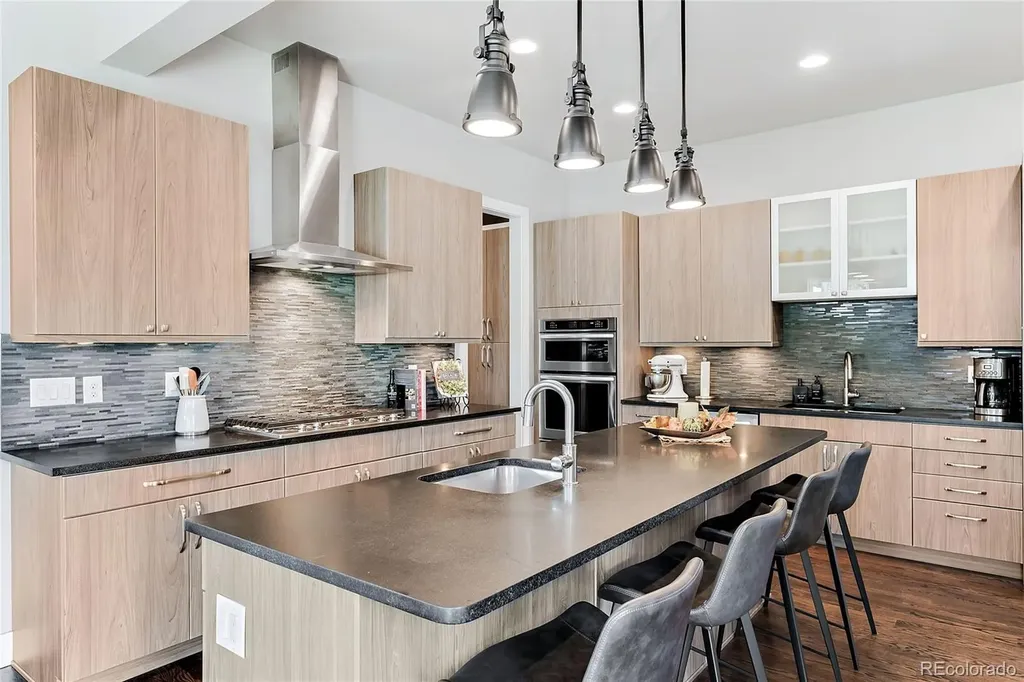 2526 King Street Denver CO 80211