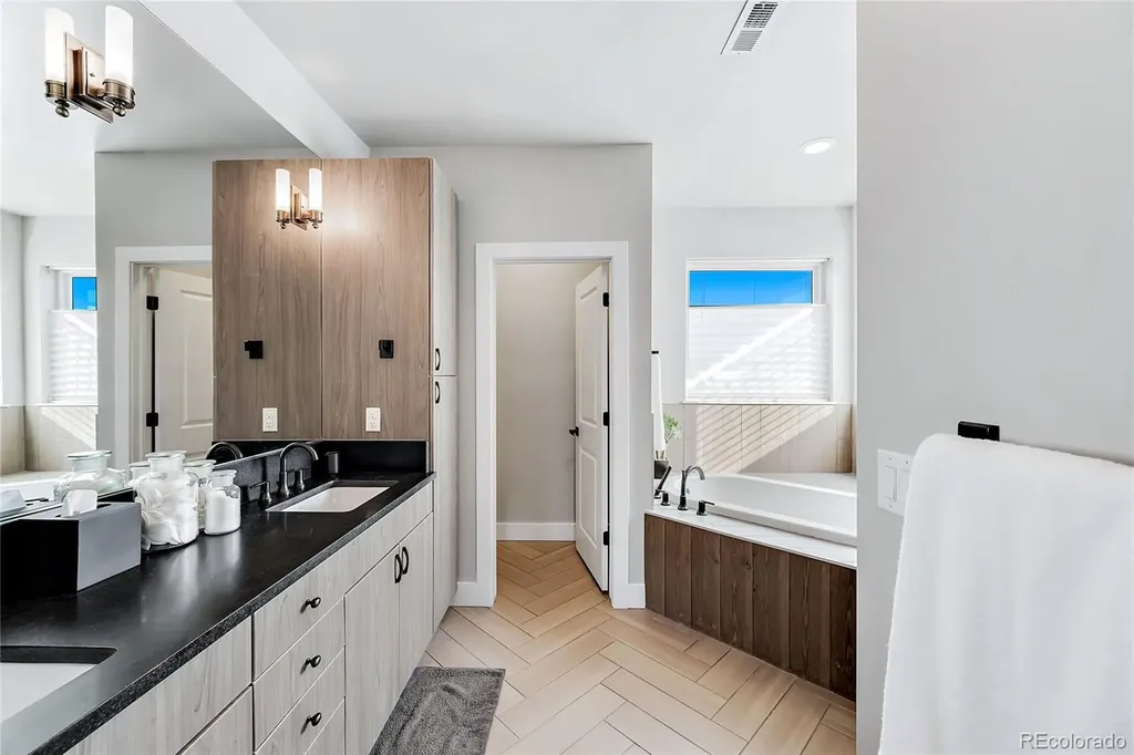 2526 King Street Denver CO 80211