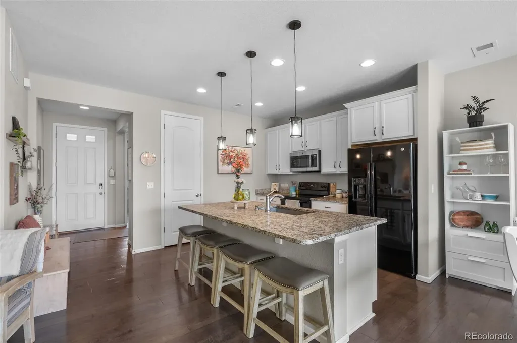 240 S Langdale Court Aurora CO 80018