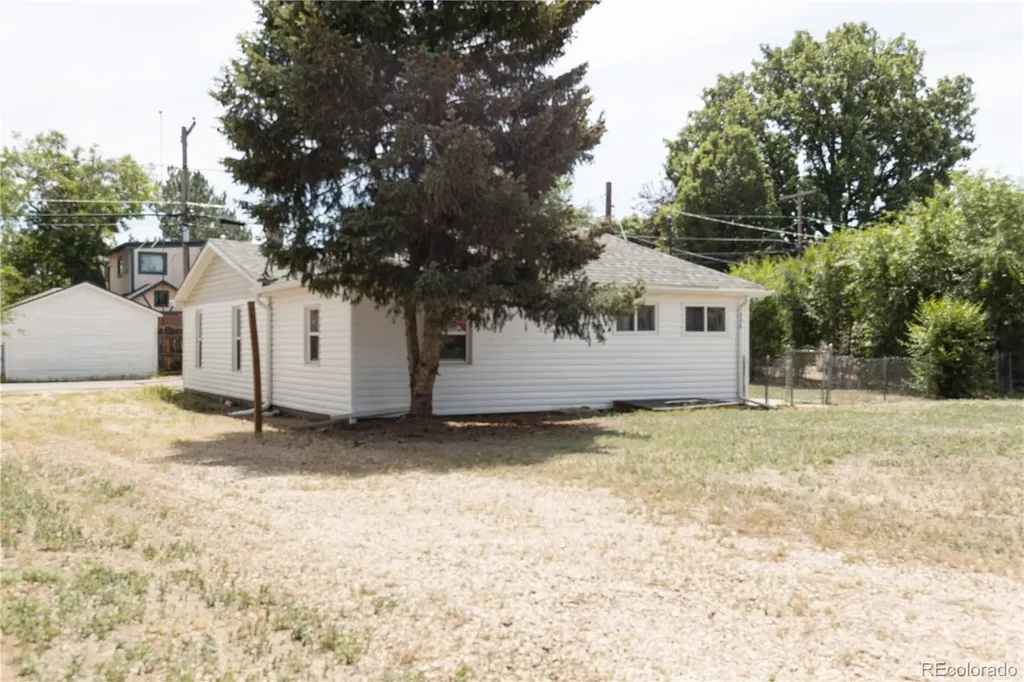 256 S 2nd Avenue Brighton CO 80601