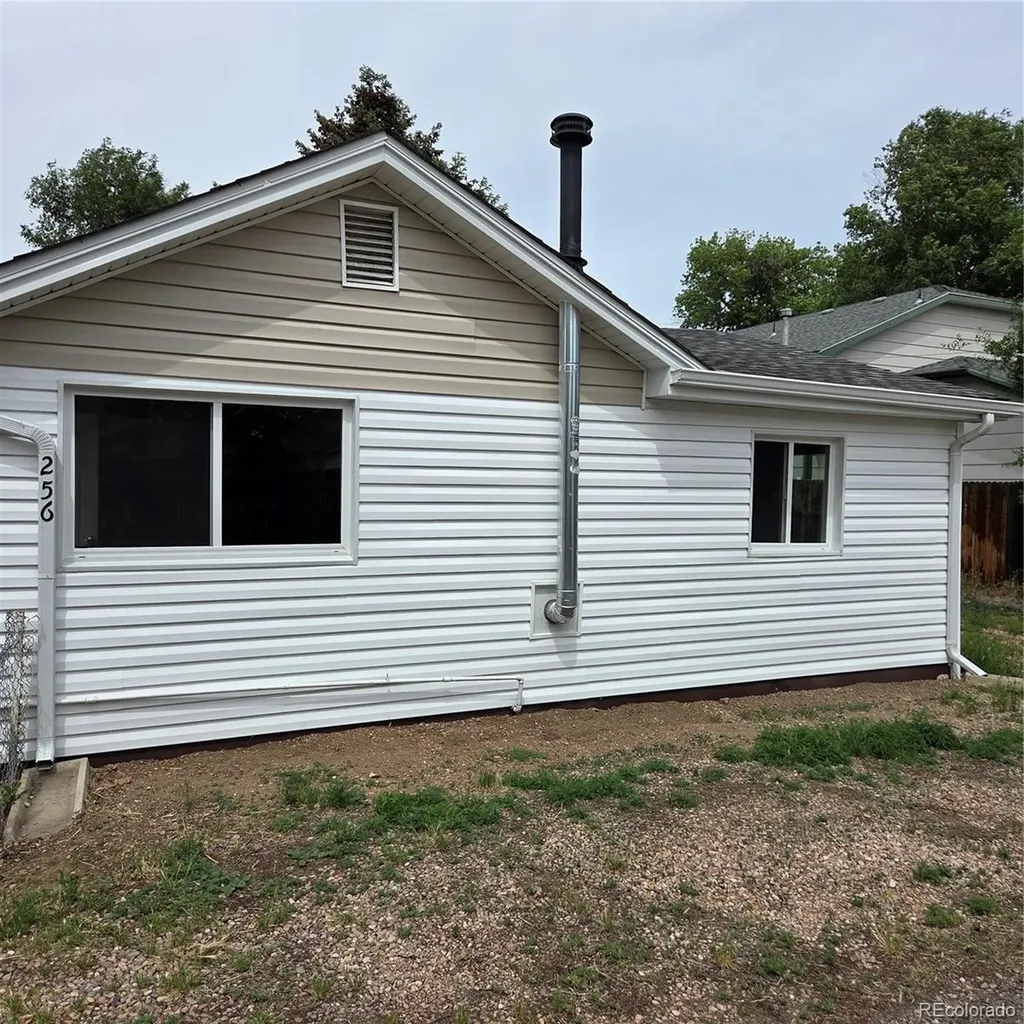 256 S 2nd Avenue Brighton CO 80601
