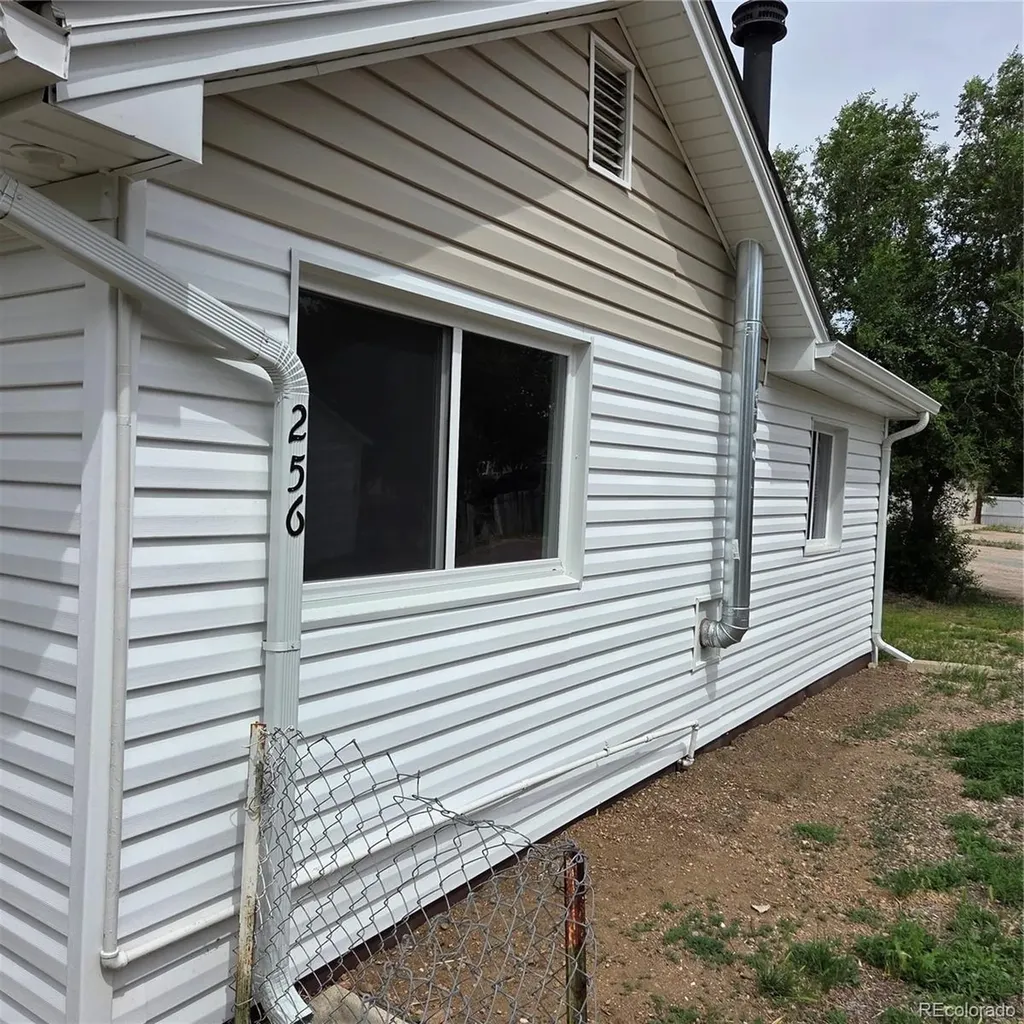 256 S 2nd Avenue Brighton CO 80601