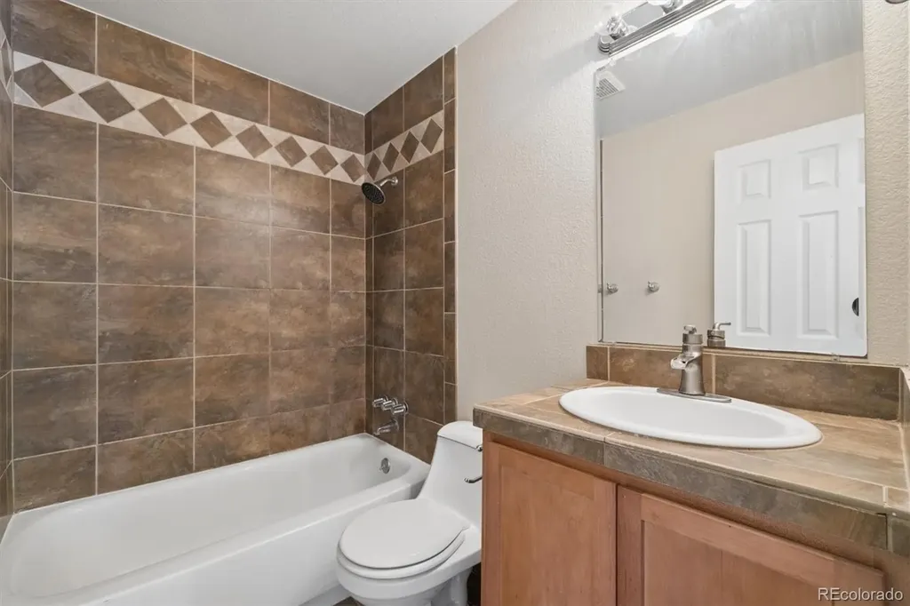 7229 S Tamarac Court Centennial CO 80112