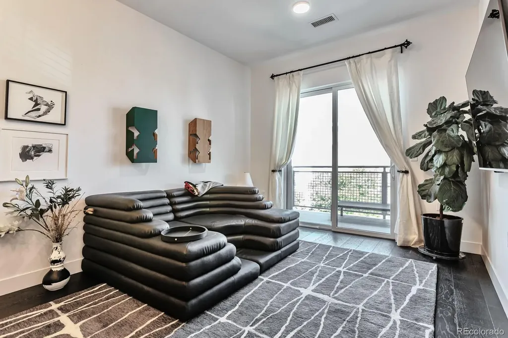 2550 Lawrence Denver CO 80205