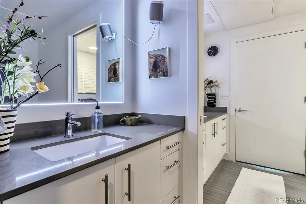 2550 Lawrence Denver CO 80205