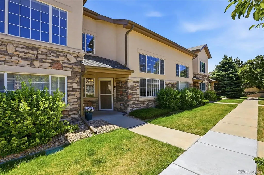 1435 S Chambers Road Aurora CO 80017