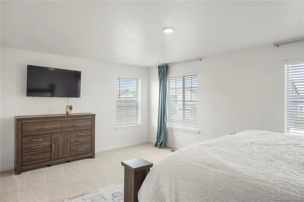 9936 Ceylon Court Commerce City CO 80022