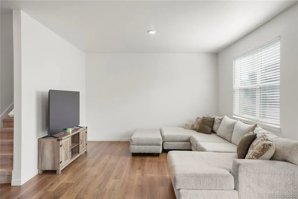 9936 Ceylon Court Commerce City CO 80022
