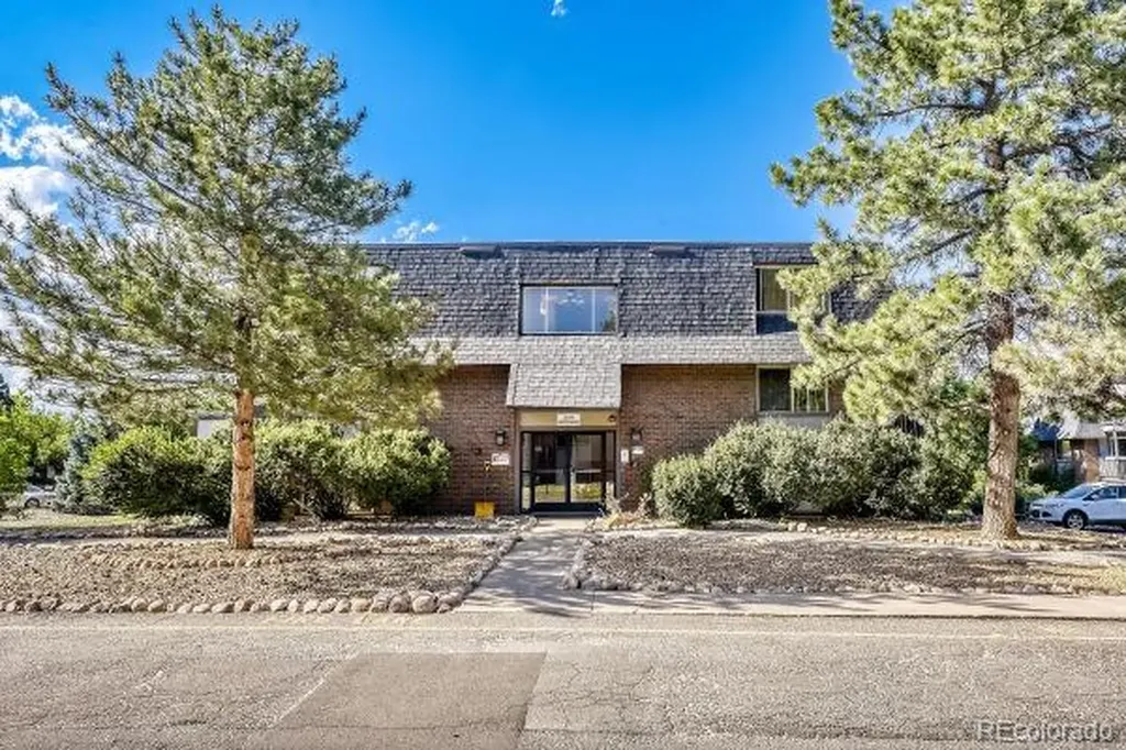 209 E Highline Circle Centennial CO 80122