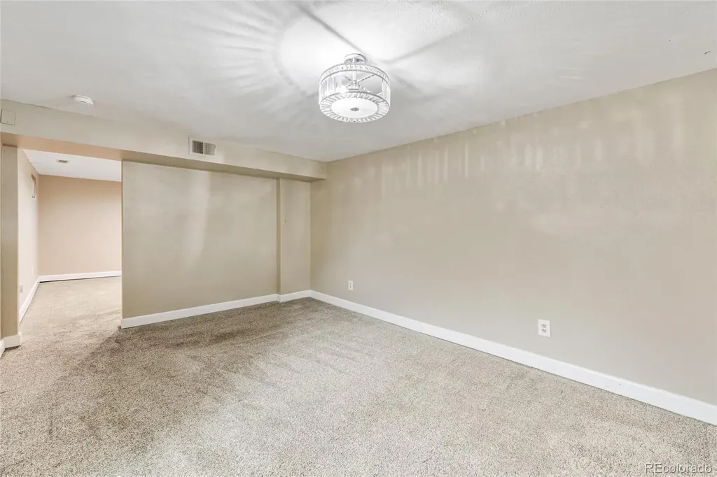 5804 S Kline Street Littleton CO 80127