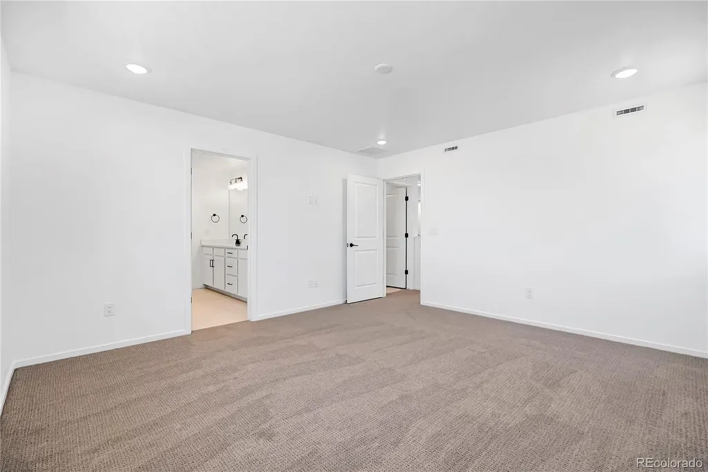 6911 Utica Avenue Longmont CO 80504