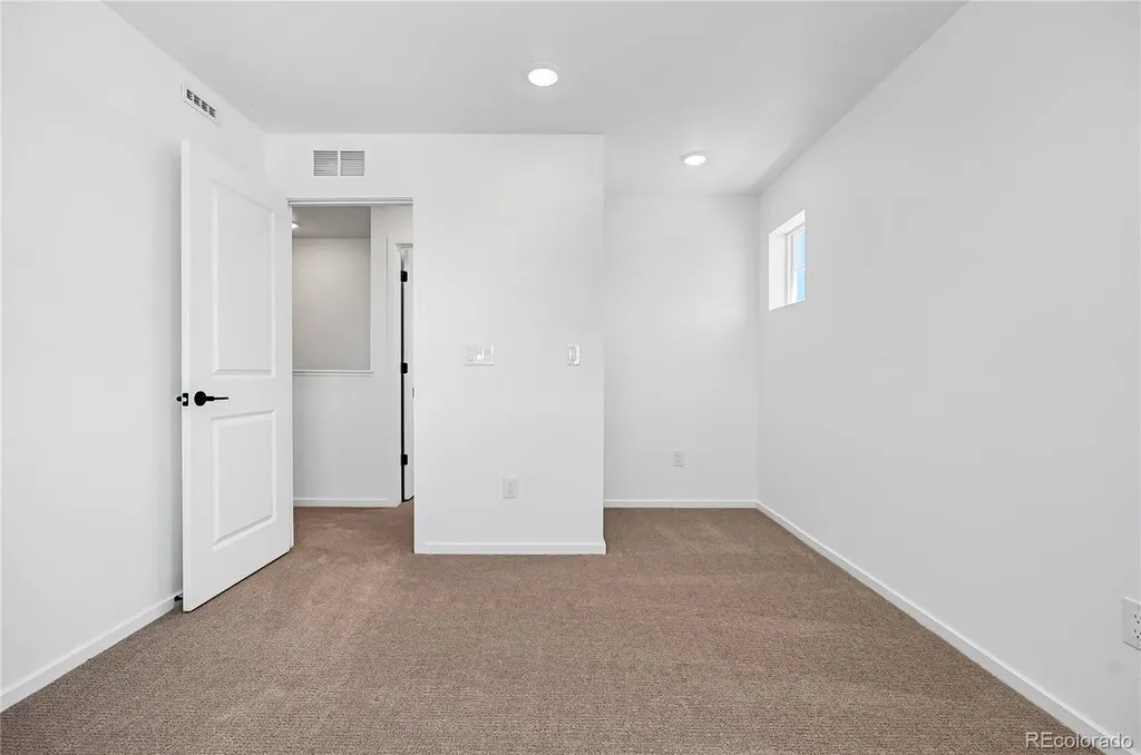 6911 Utica Avenue Longmont CO 80504