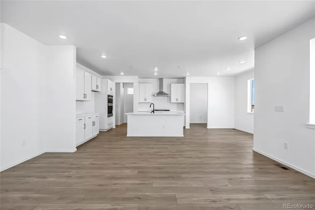 6911 Utica Avenue Longmont CO 80504