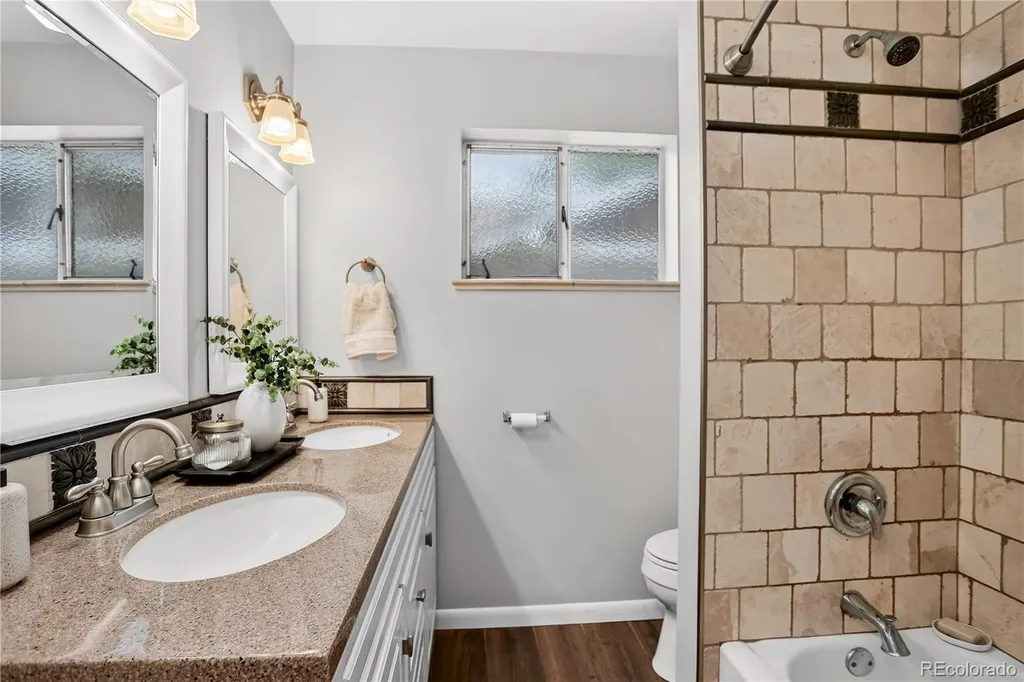 3386 W 36th Avenue Denver CO 80211