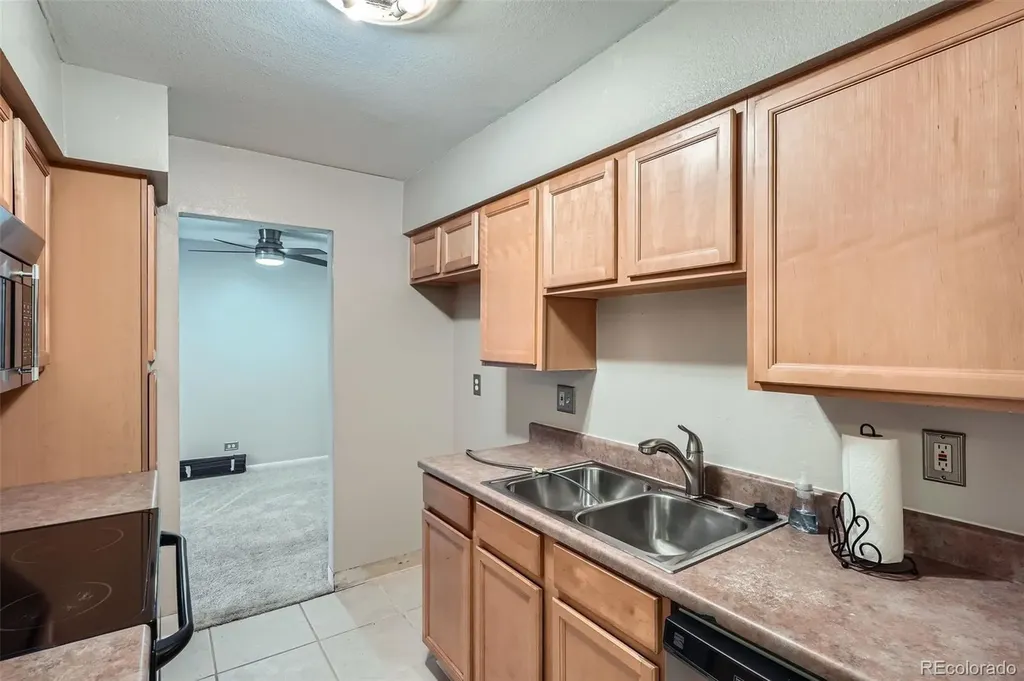 4643 S Lowell Boulevard Denver CO 80236