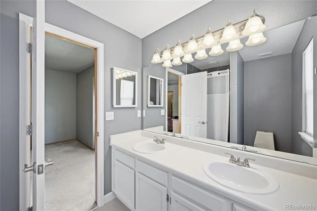 5677 S Jericho Way Centennial CO 80015
