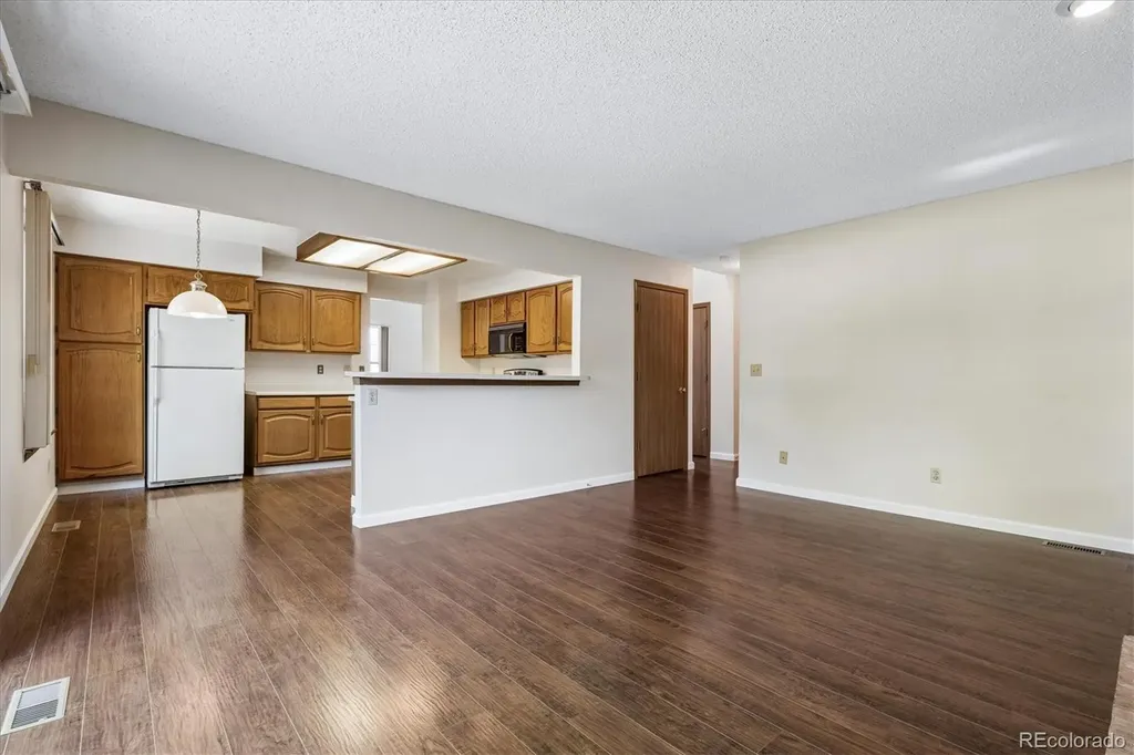 471 W Jamison Place Littleton CO 80120