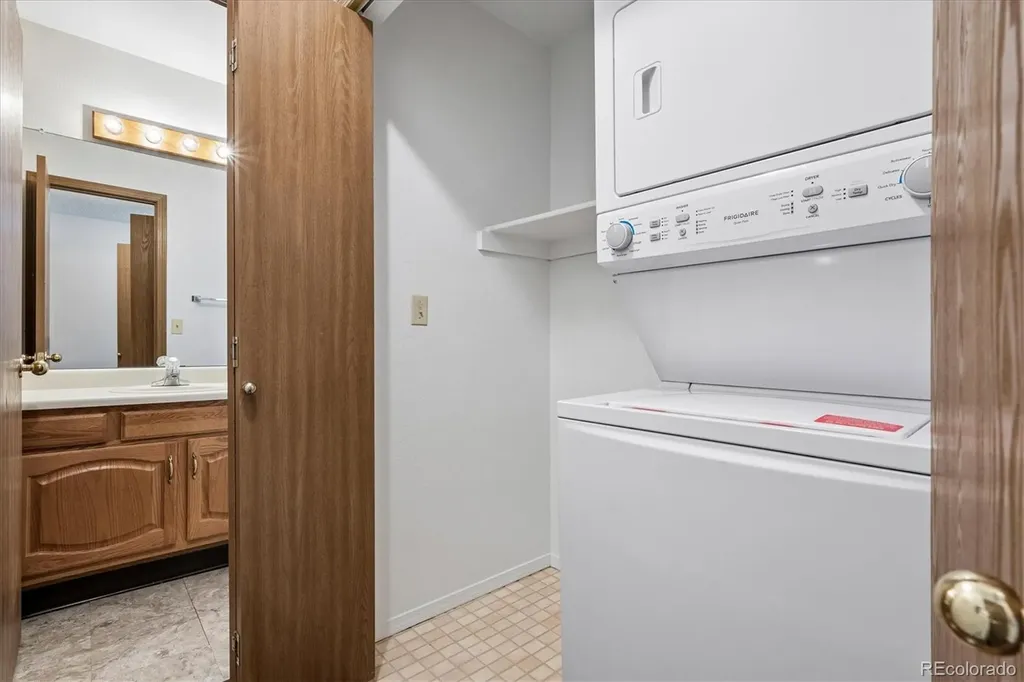 471 W Jamison Place Littleton CO 80120