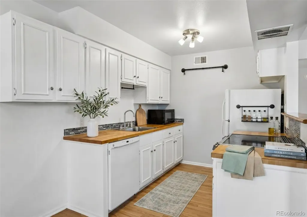3141 S Tamarac Drive Denver CO 80231