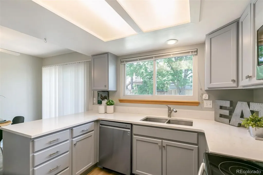 8971 Winrock Street Littleton CO 80126
