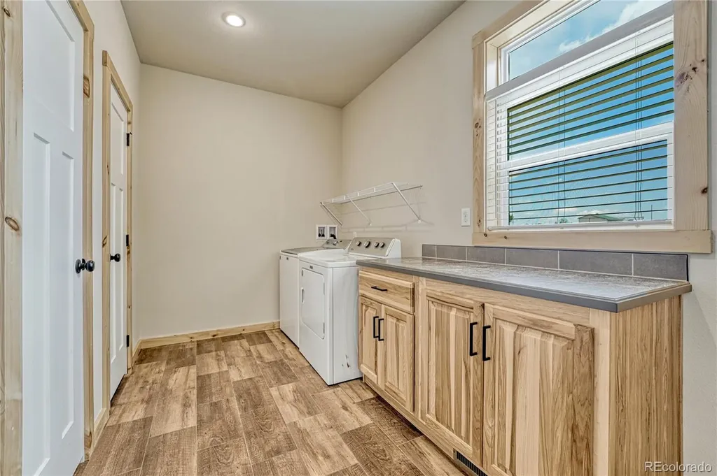7451 Sun Country Drive Elizabeth CO 80107