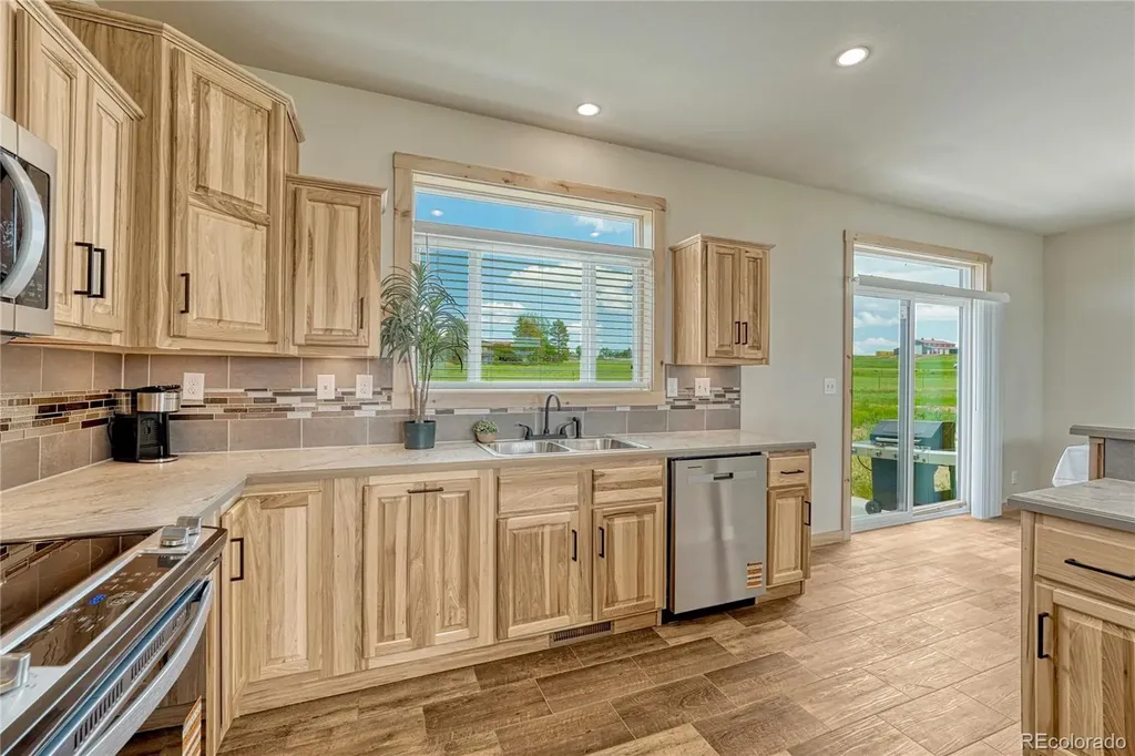 7451 Sun Country Drive Elizabeth CO 80107