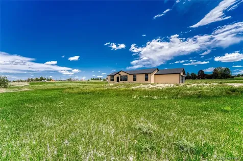 7451 Sun Country Drive Elizabeth CO 80107