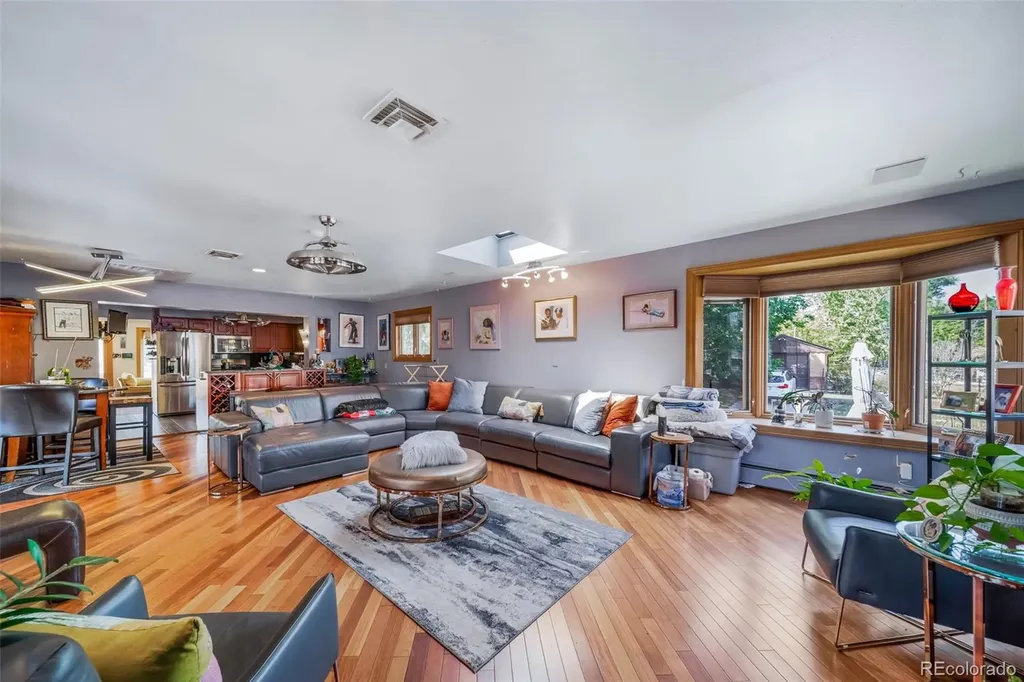 1590 Roslyn Street Denver CO 80220