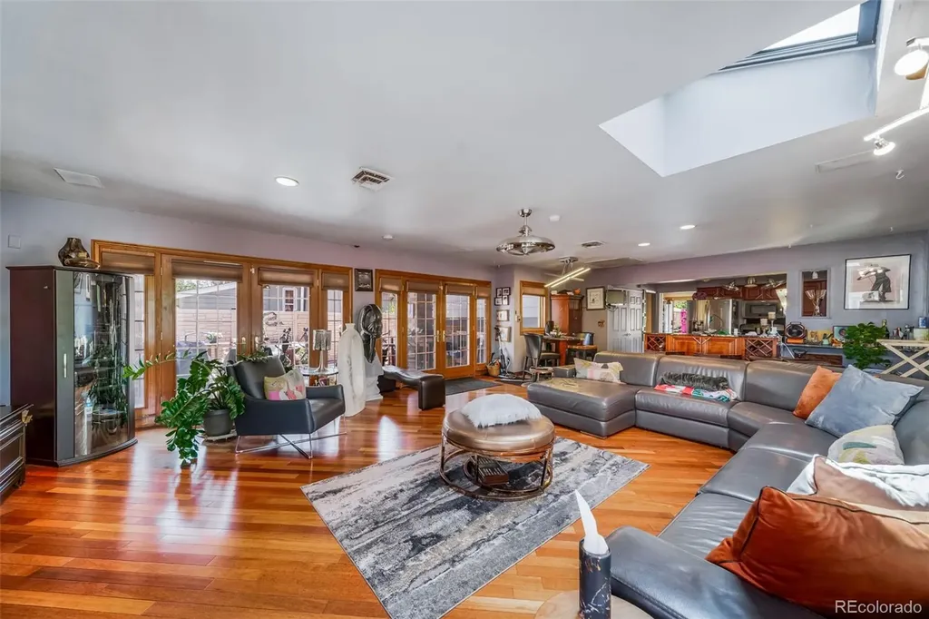 1590 Roslyn Street Denver CO 80220