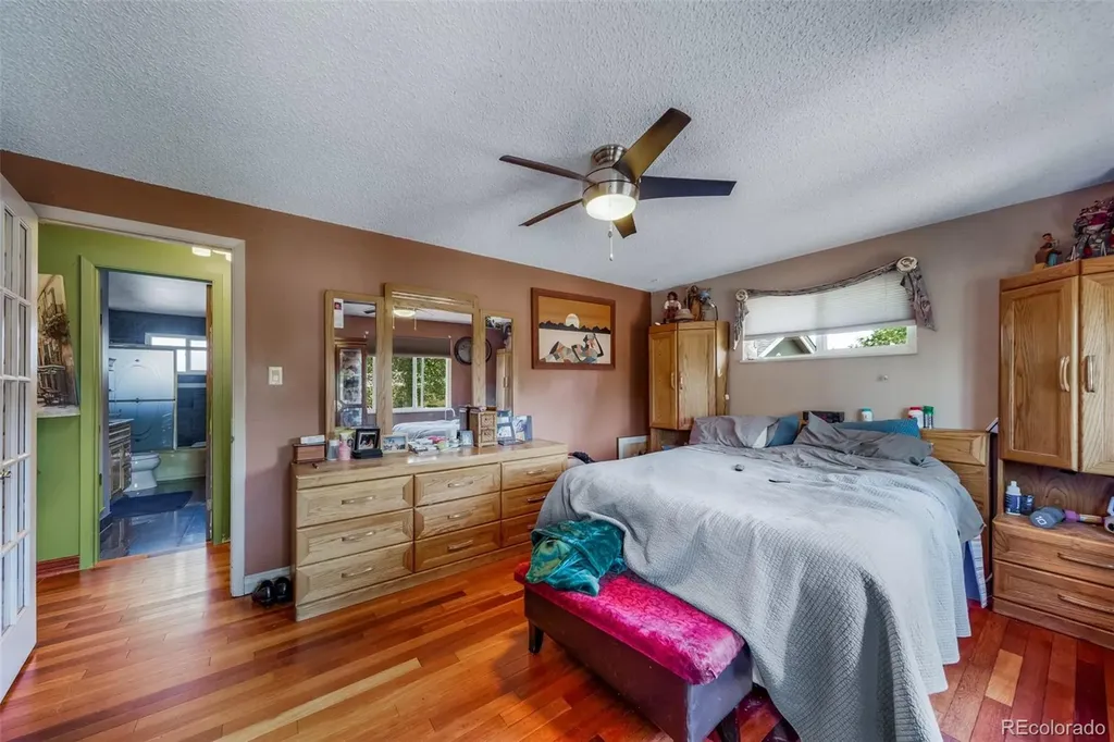 1590 Roslyn Street Denver CO 80220
