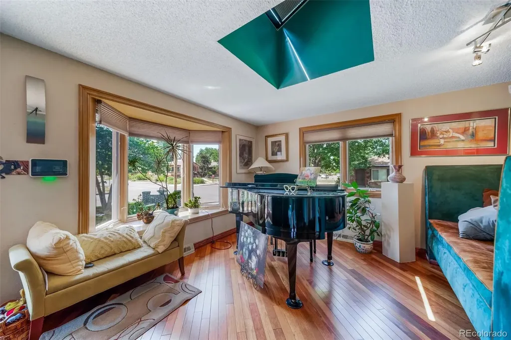 1590 Roslyn Street Denver CO 80220