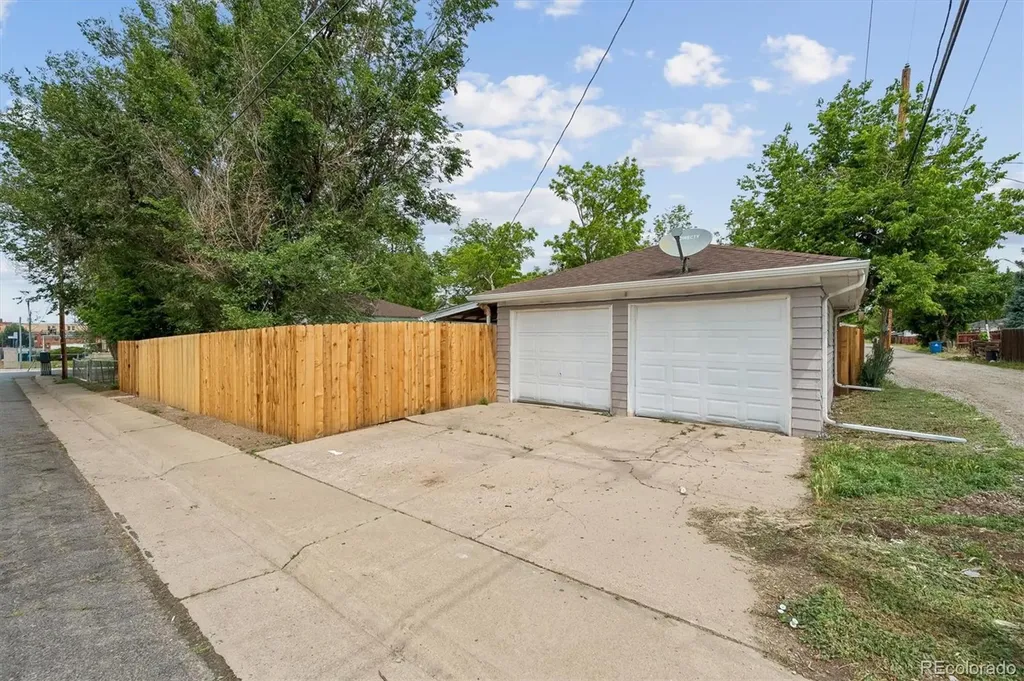 9801 E 8th Avenue Aurora CO 80010