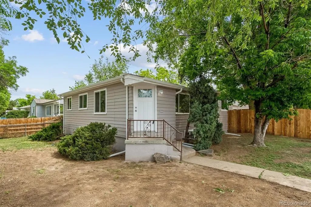 9801 E 8th Avenue Aurora CO 80010