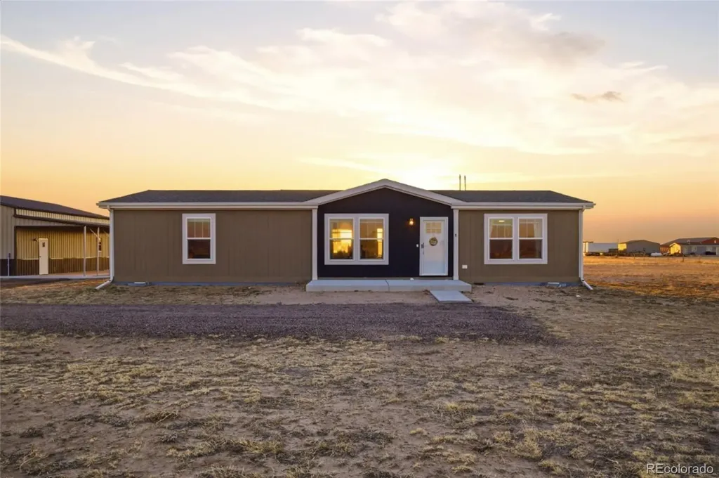 8 Brown Drive Wiggins CO 80654