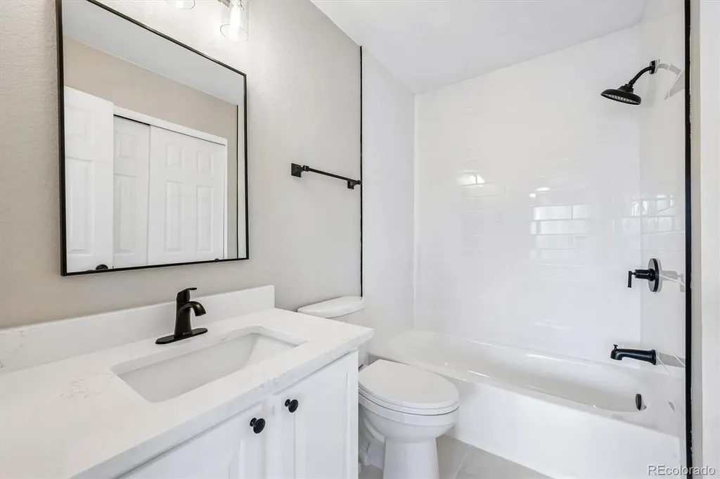 3801 S Malaya Court Aurora CO 80013