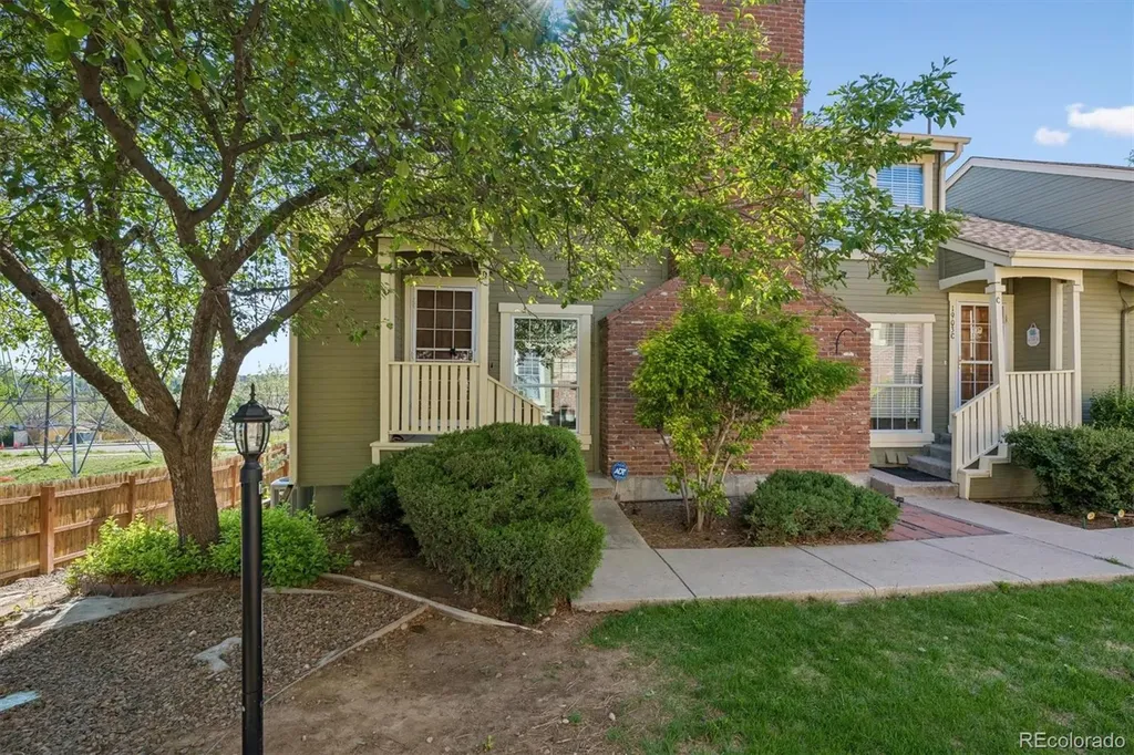 1903 S Helena Street Aurora CO 80013
