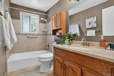 1833 S Carr Street Lakewood CO 80232