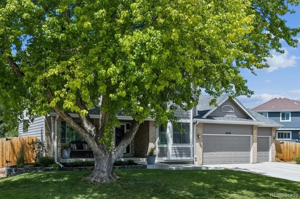 10738 W Roxbury Avenue Littleton CO 80127
